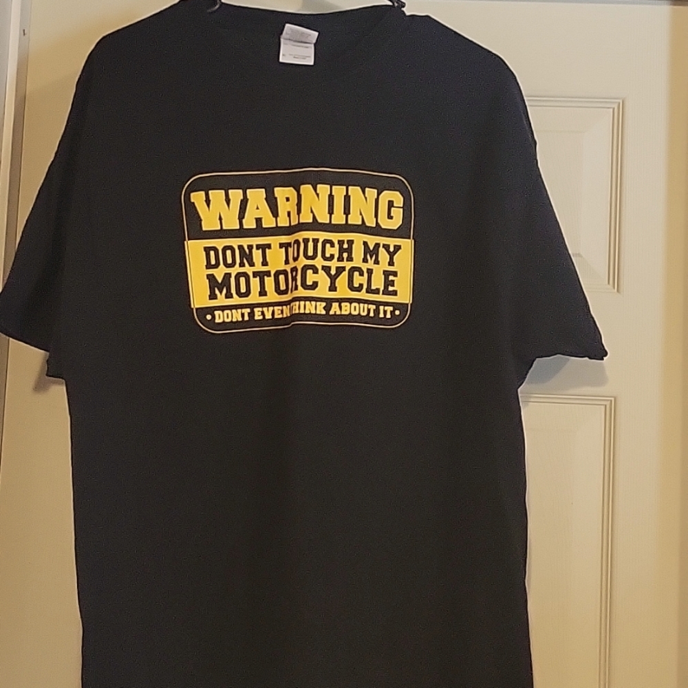 Men's t shirt